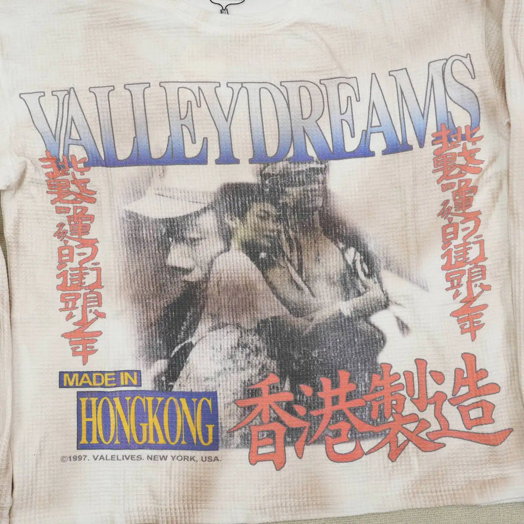 Vale Dreamscape Graphic Long-Sleeve Tee – Cream